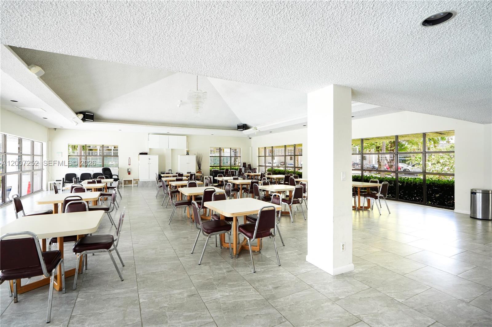 400 Leslie Dr #319 Hallandale Beach, FL 33009