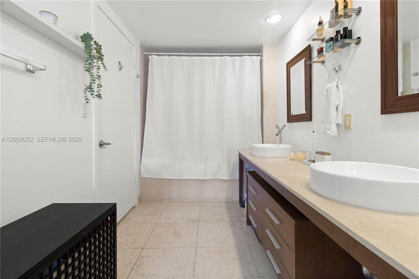 495 Brickell Ave #4009 Miami, FL 33131