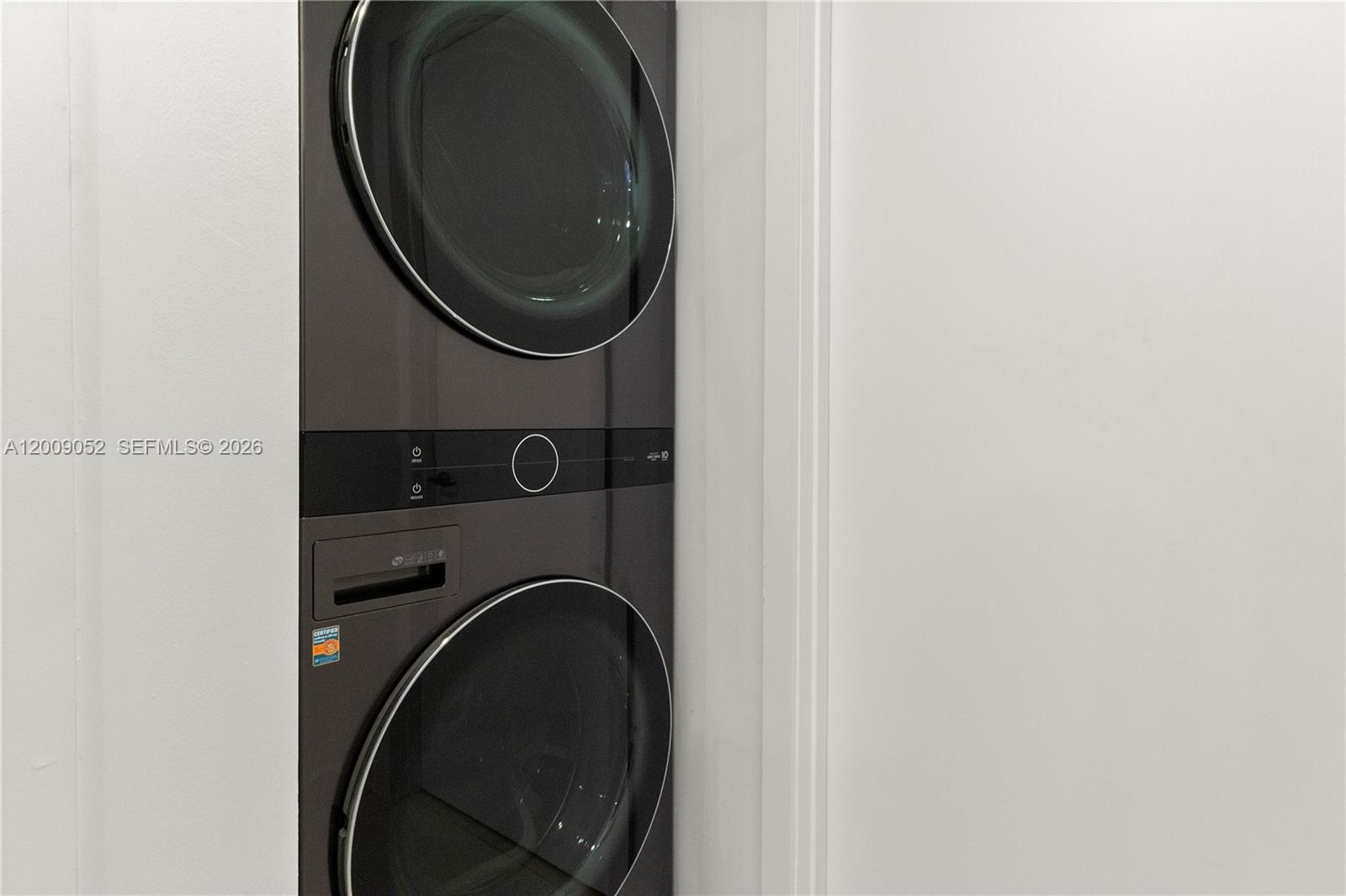 495 Brickell Ave #4009 Miami, FL 33131