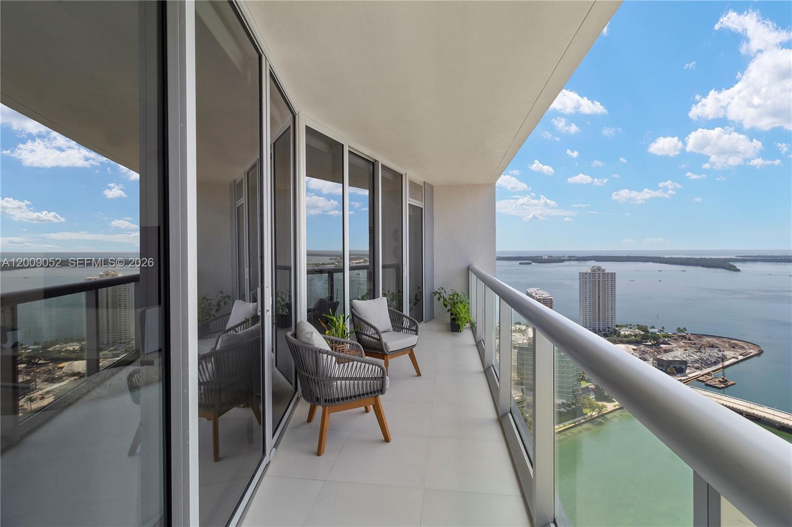 495 Brickell Ave #4009 Miami, FL 33131