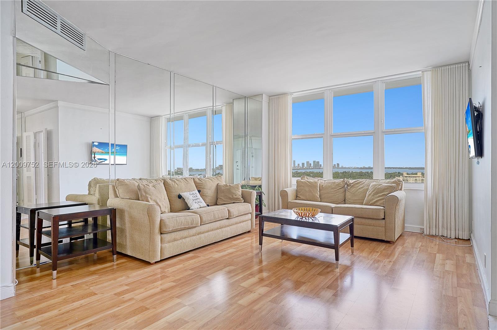 4747 Collins Ave #1503