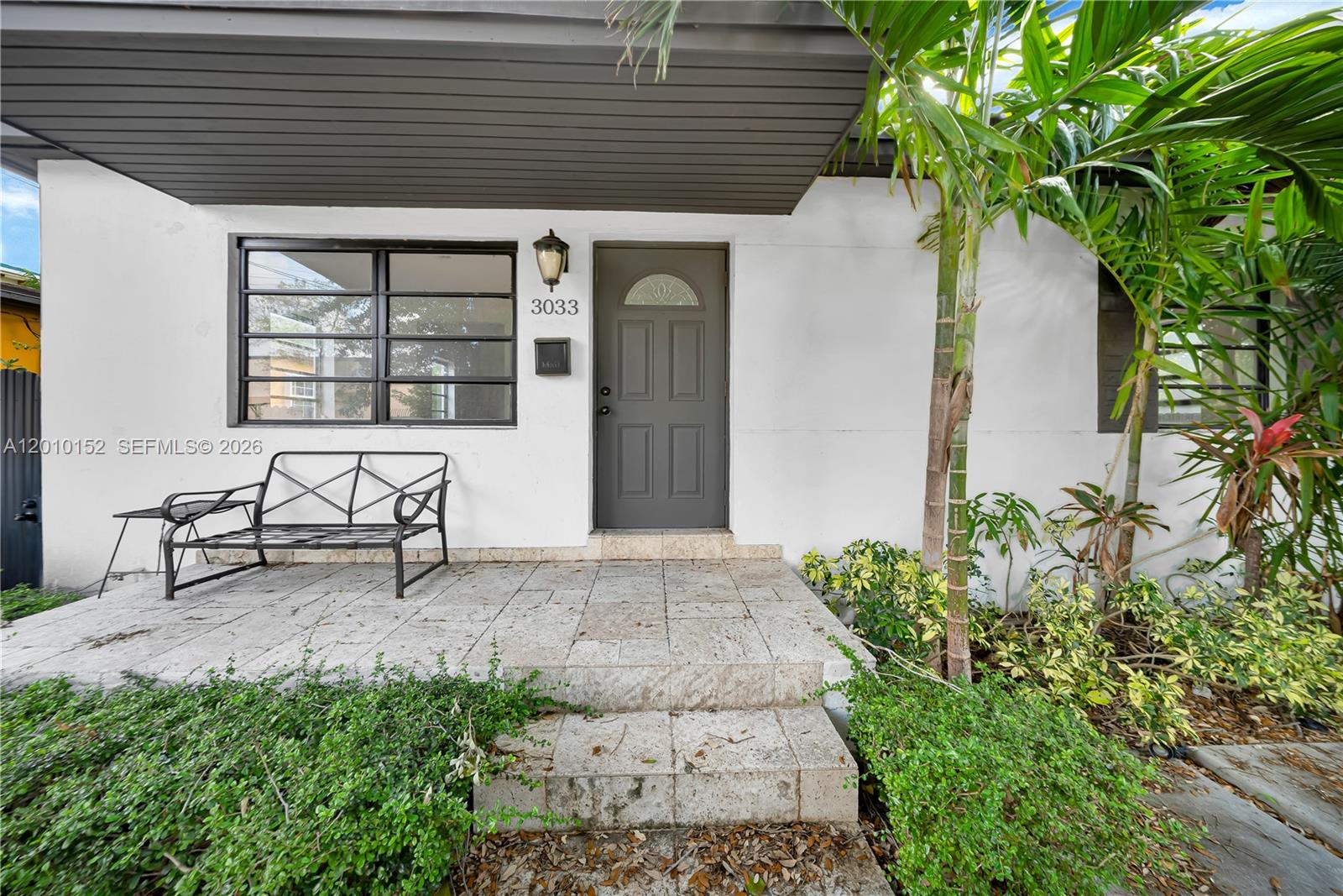 3033 Hibiscus St
