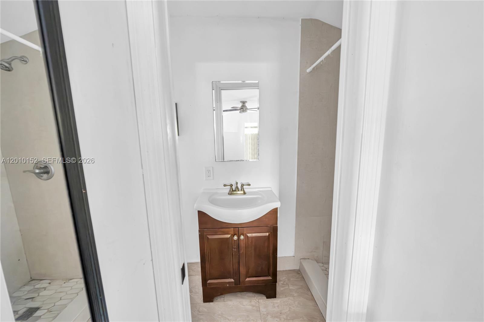 3033 Hibiscus St Miami, FL 33133