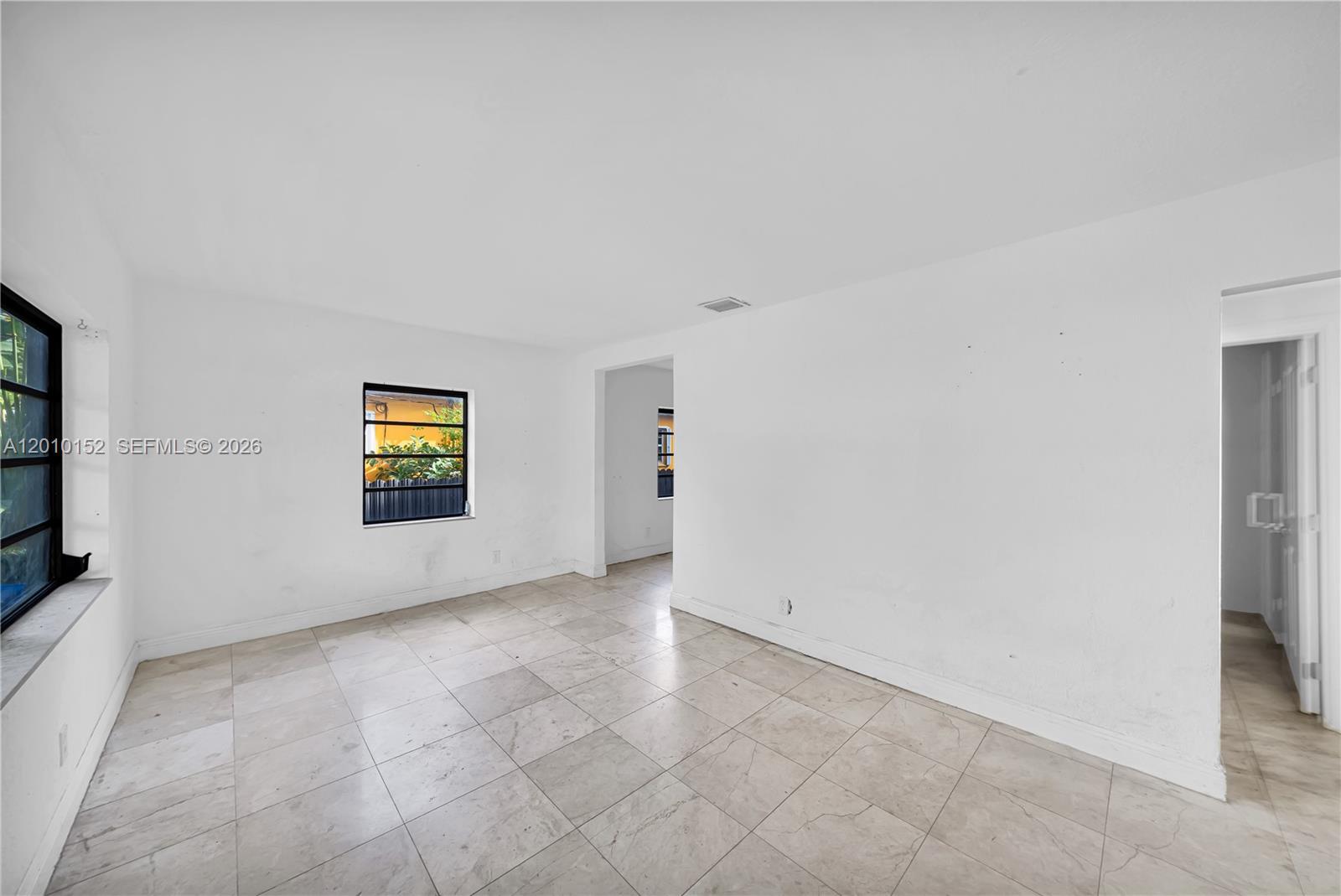 3033 Hibiscus St Miami, FL 33133
