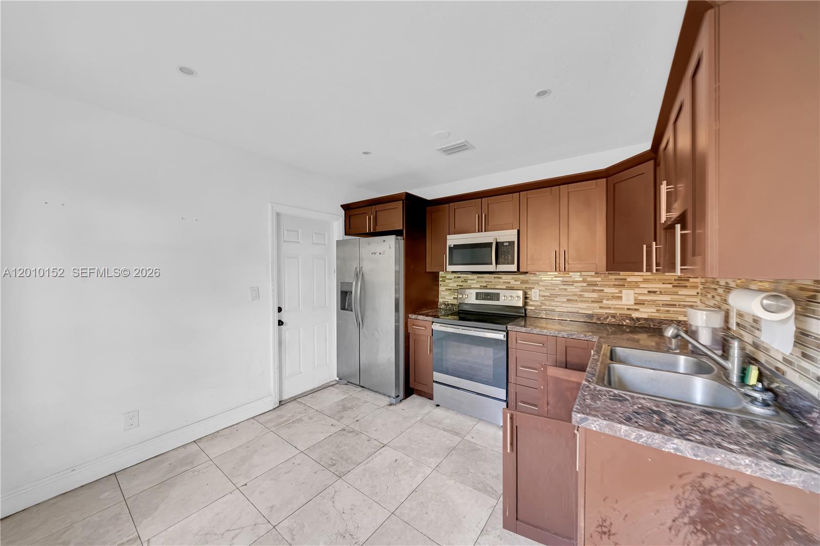 3033 Hibiscus St Miami, FL 33133