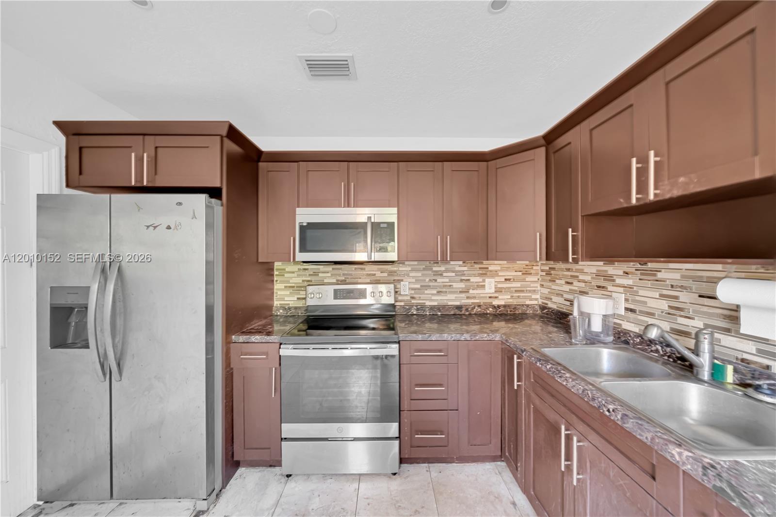 3033 Hibiscus St Miami, FL 33133