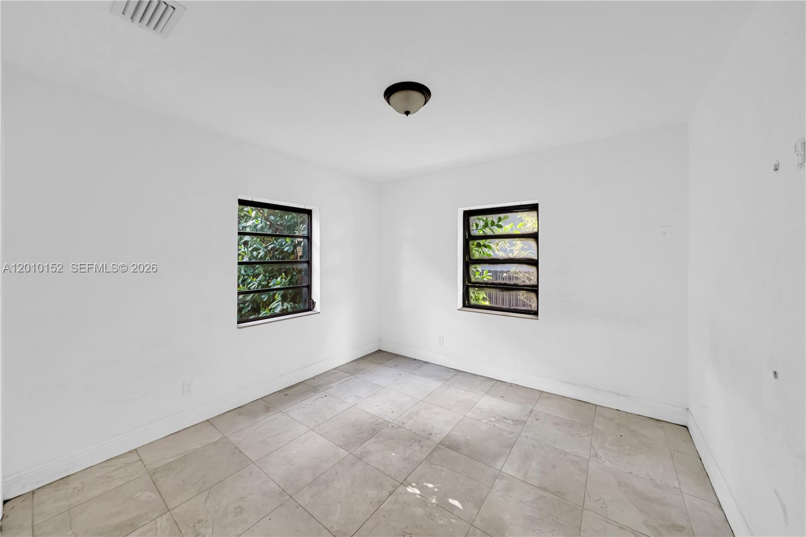 3033 Hibiscus St Miami, FL 33133