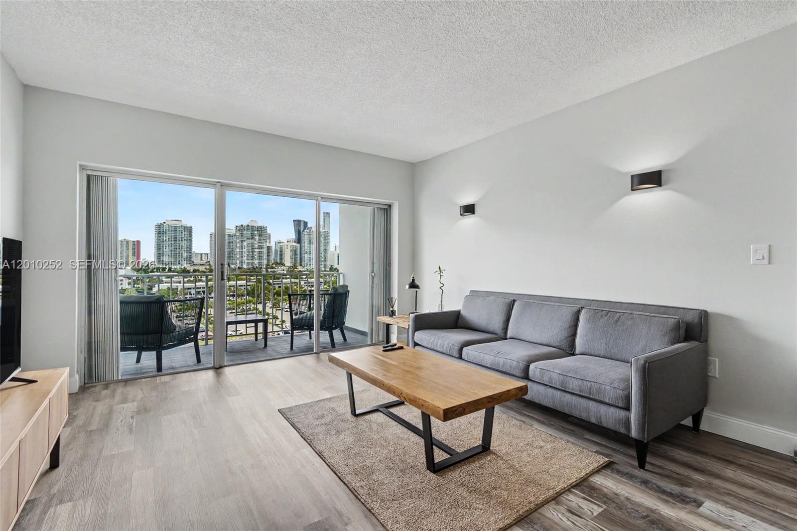 image Arlen House West10