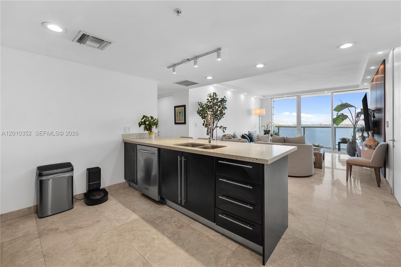 665 NE 25th St #1503 Miami, FL 33137