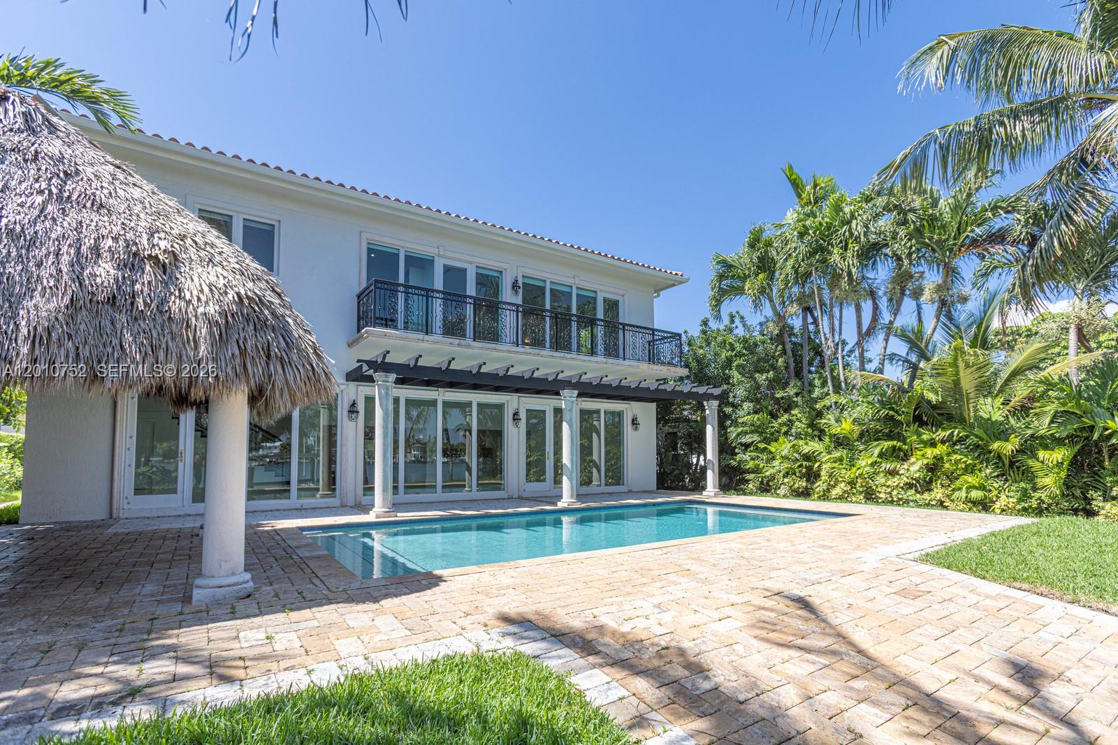 425 N Shore Dr Miami Beach, FL 33141