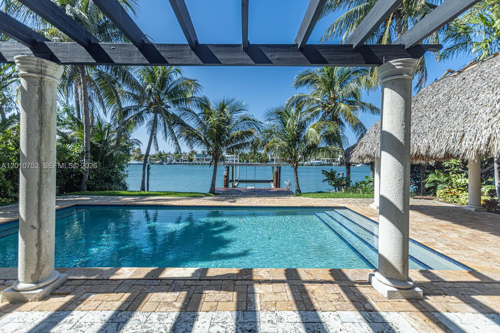 425 N Shore Dr Miami Beach, FL 33141