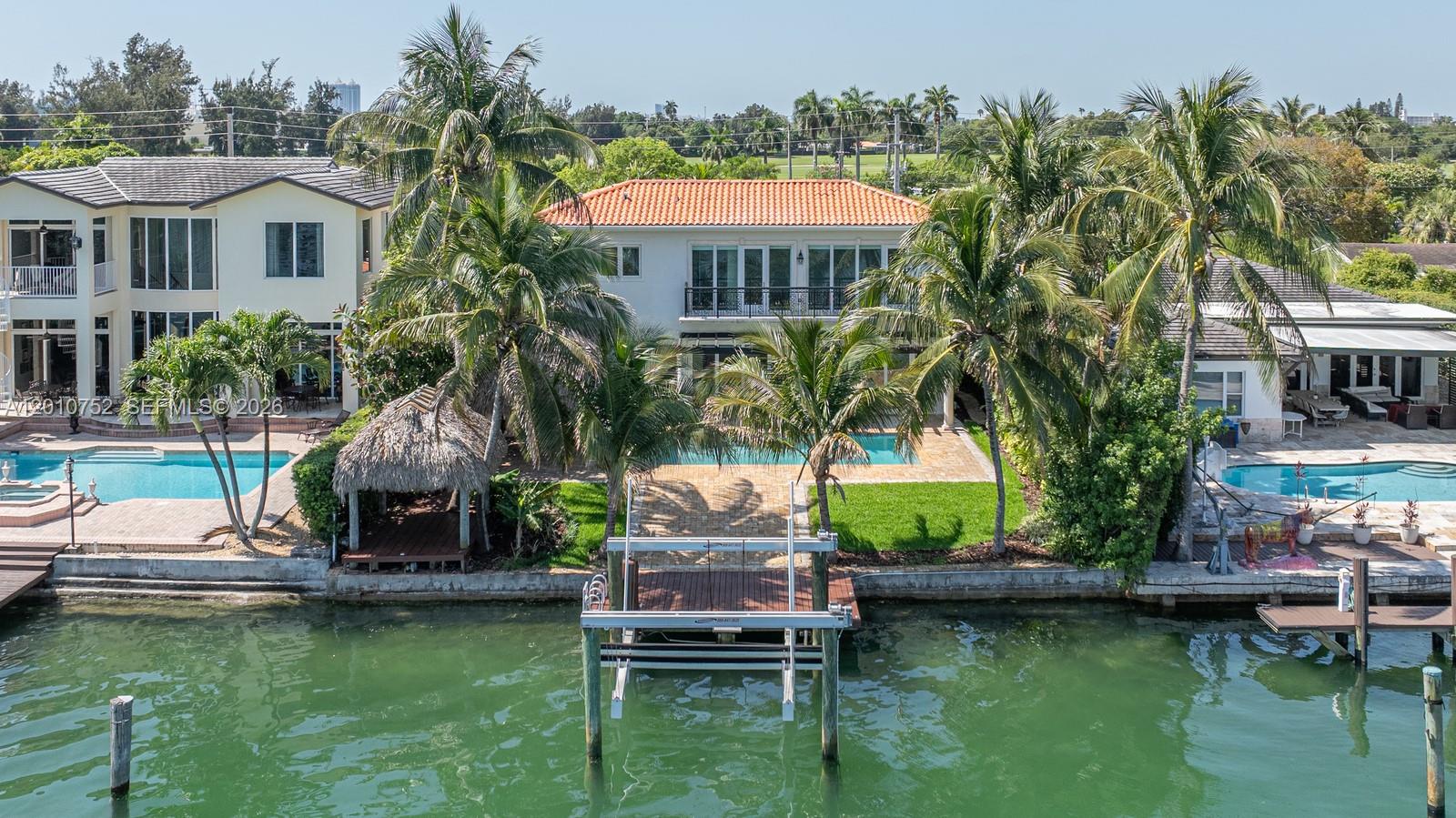 425 N Shore Dr Miami Beach, FL 33141
