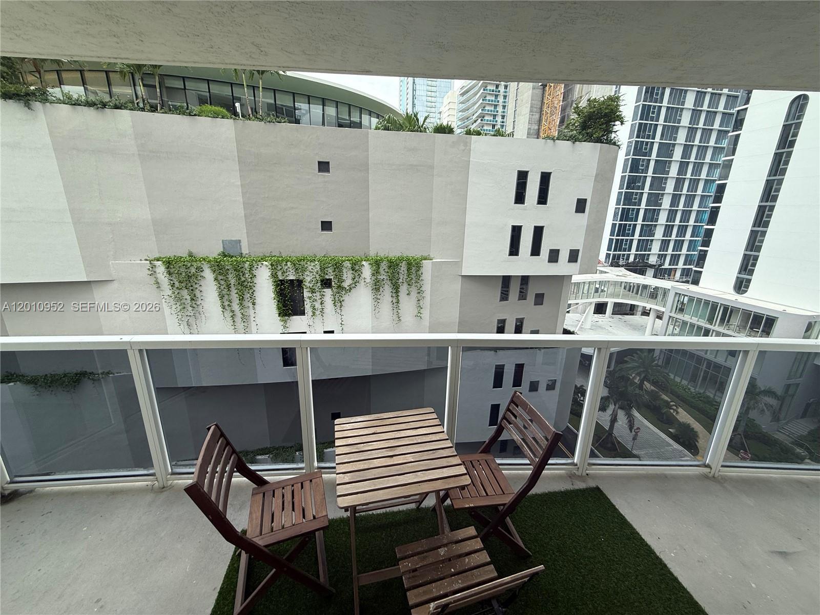 601 NE 23rd St #901 Miami, FL 33137