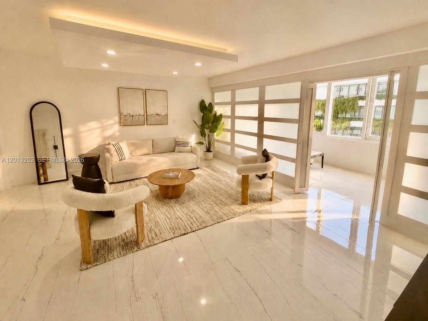 2301 Collins Ave #628 Miami Beach, FL 33139