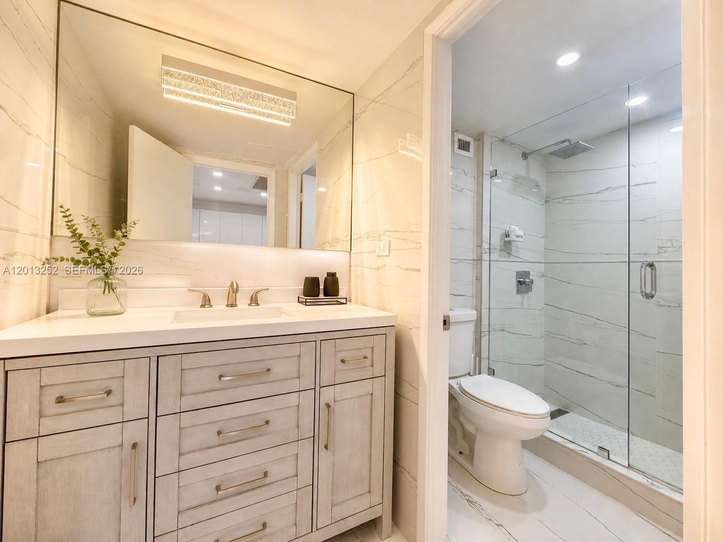 2301 Collins Ave #628 Miami Beach, FL 33139