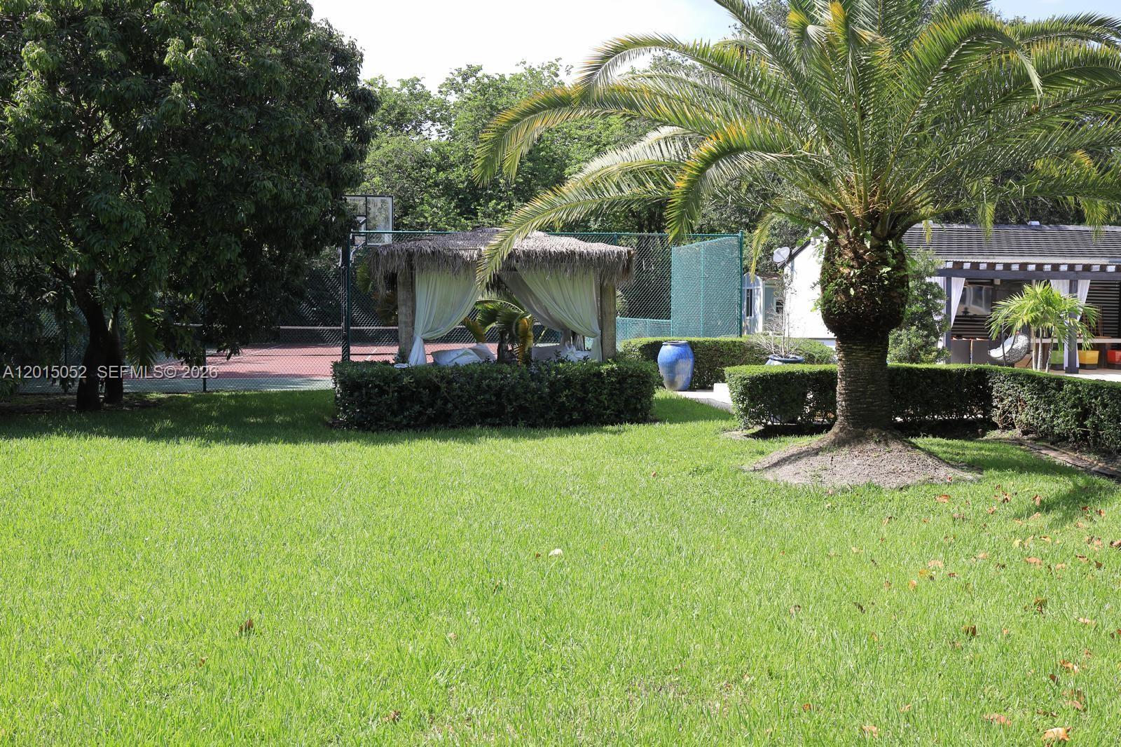 5250 SW 62nd Ave Miami, FL 33155