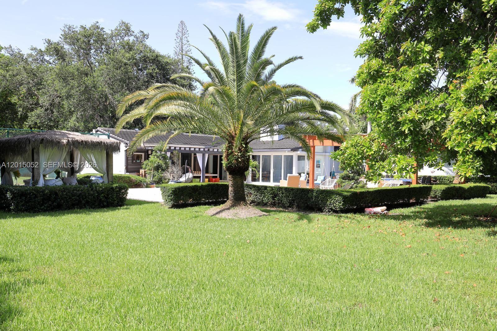 5250 SW 62nd Ave Miami, FL 33155