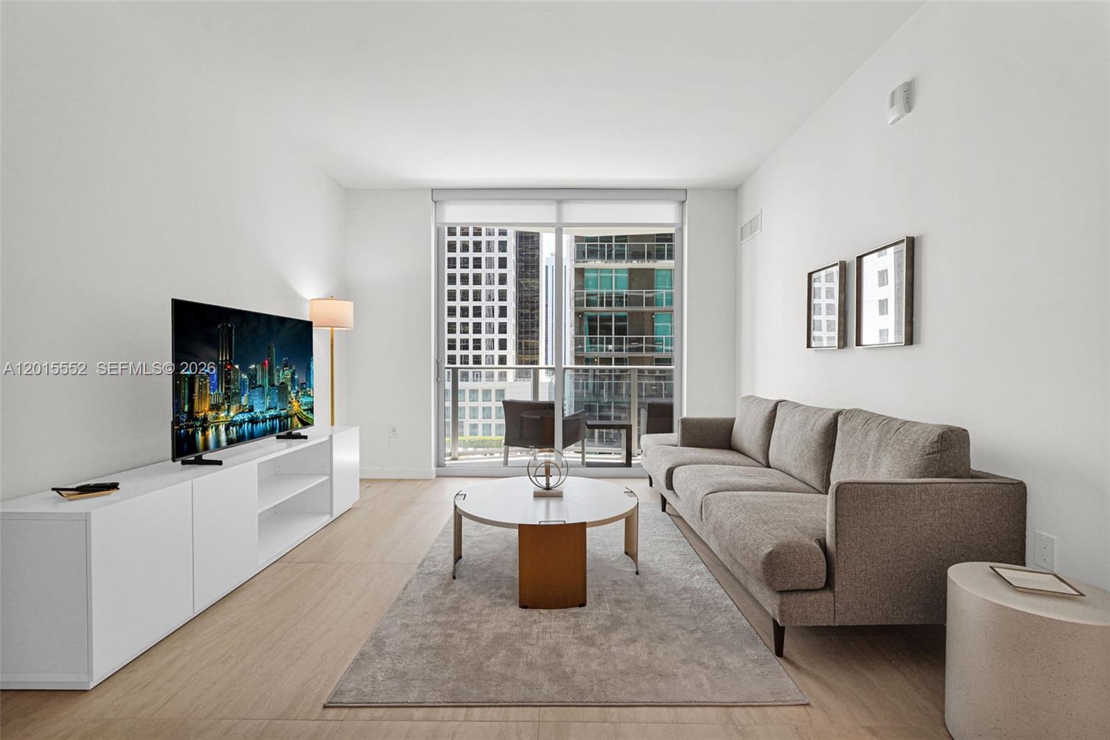 77 SE 5th St #1511 Miami, FL 33131