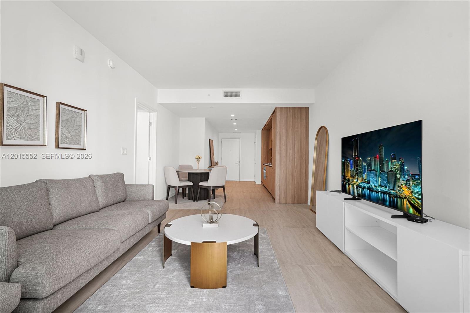 77 SE 5th St #1511 Miami, FL 33131