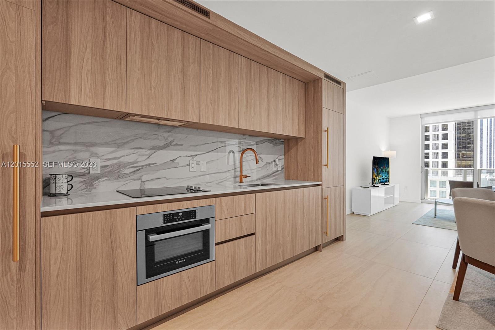 77 SE 5th St #1511 Miami, FL 33131