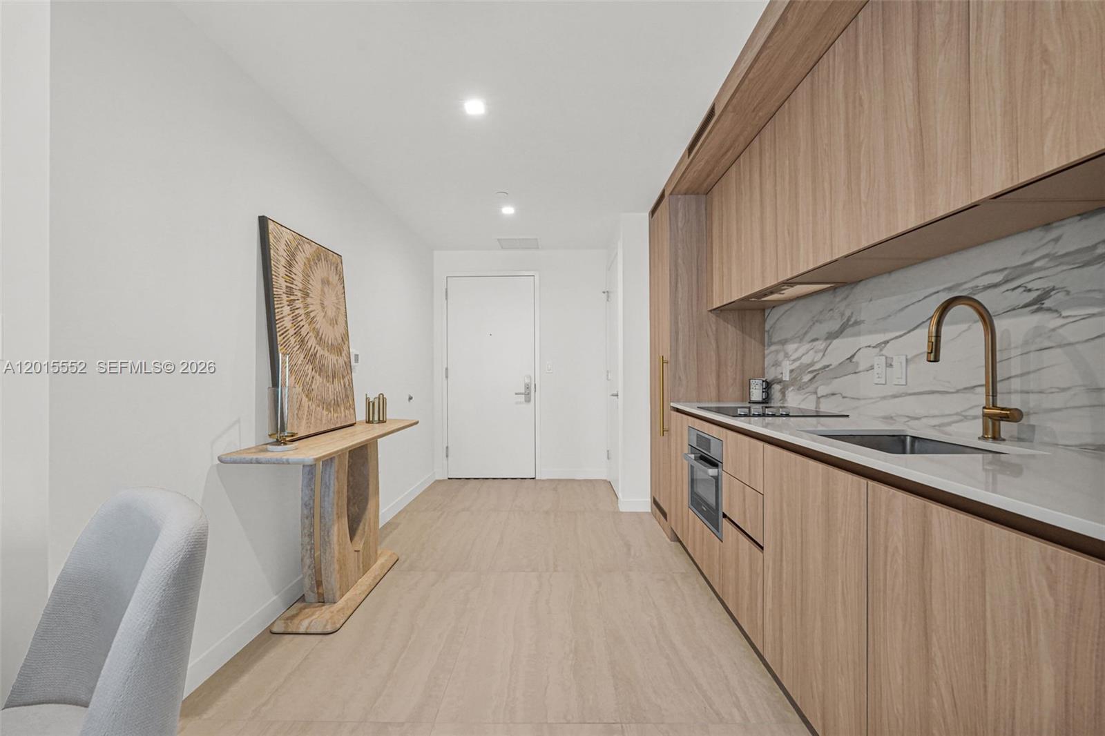 77 SE 5th St #1511 Miami, FL 33131
