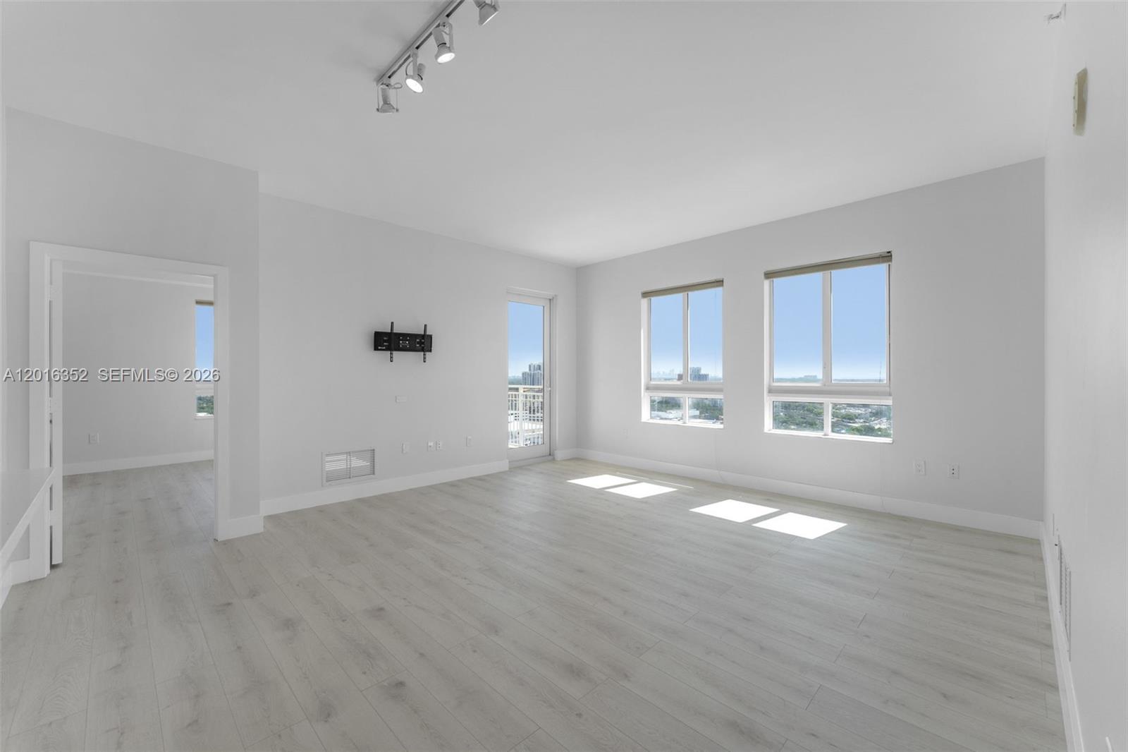 7350 SW 89th St #2202S Miami, FL 33156
