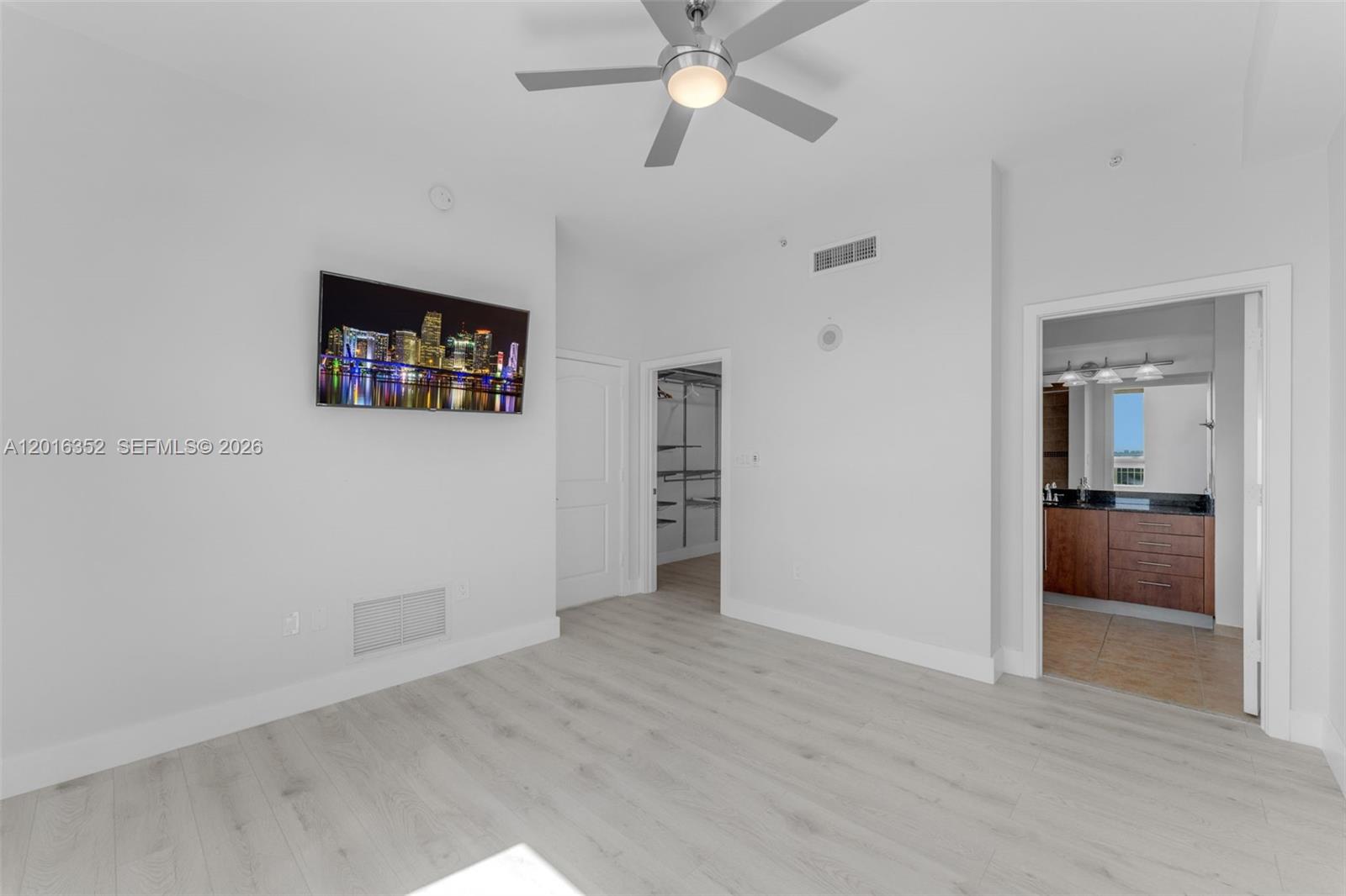 7350 SW 89th St #2202S Miami, FL 33156
