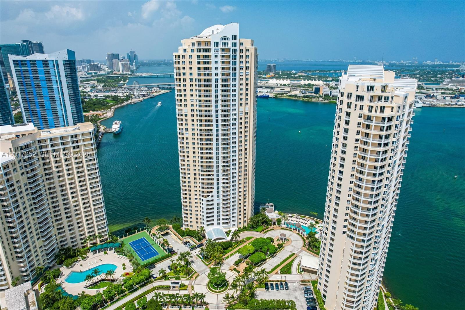 848 Brickell Key Dr #1601 Miami, FL 33131