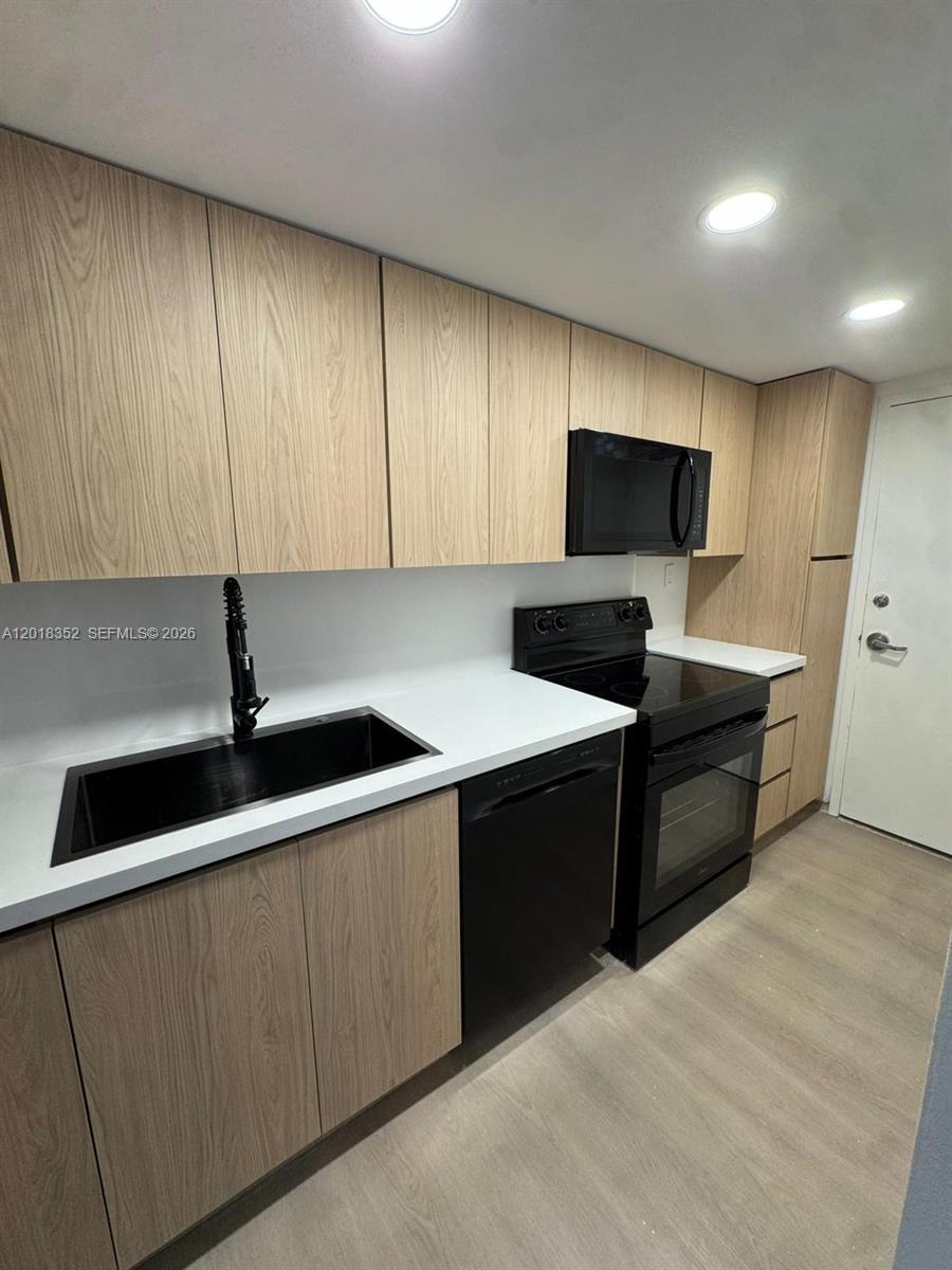 1200 West Ave #611