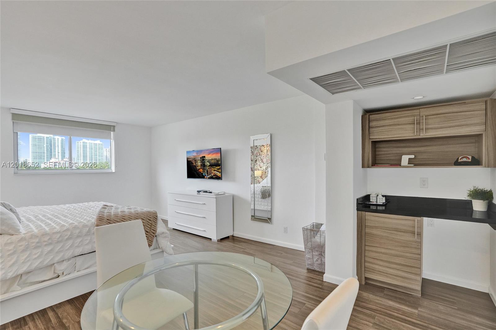 19370 Collins Ave #426 Sunny Isles Beach, FL 33160