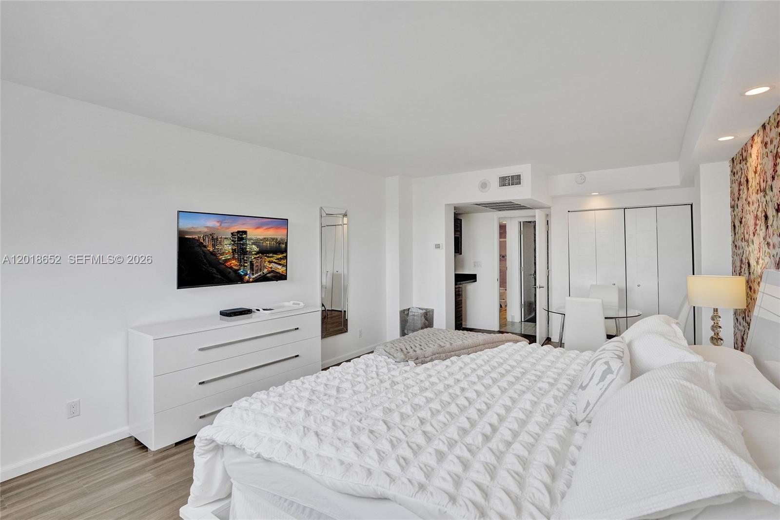 19370 Collins Ave #426 Sunny Isles Beach, FL 33160