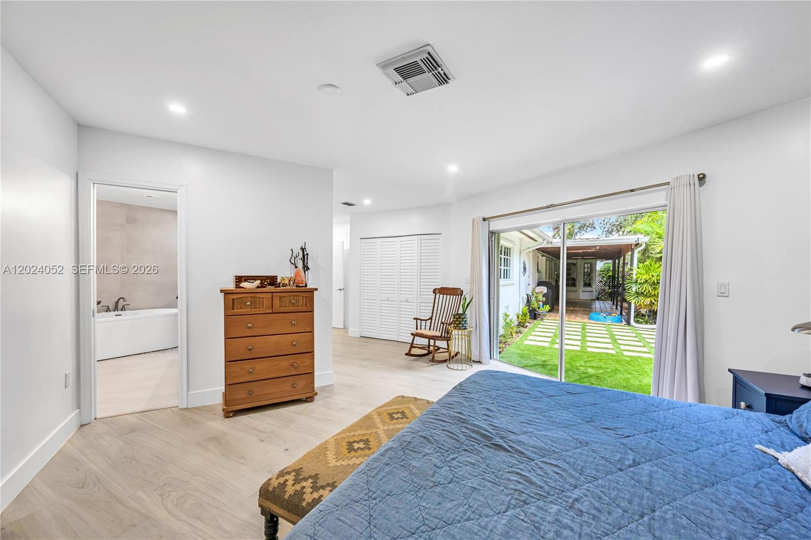 7741 SW 53rd Pl Miami, FL 33143
