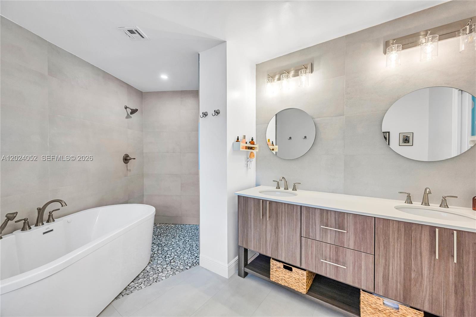 7741 SW 53rd Pl Miami, FL 33143