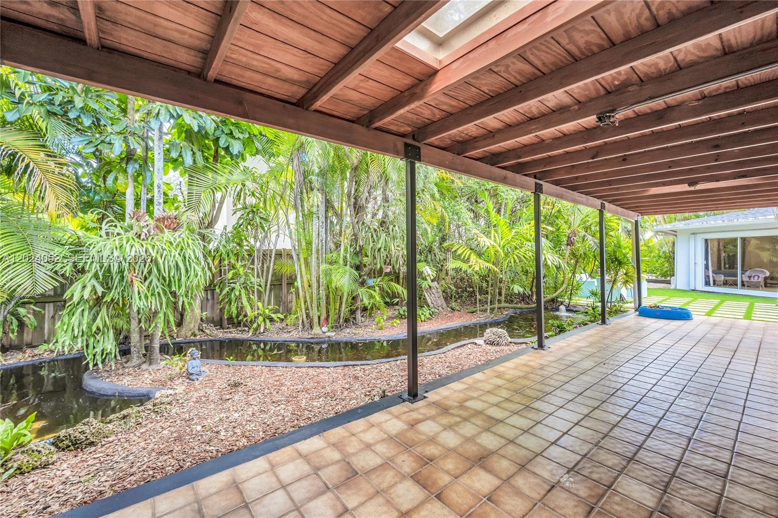 7741 SW 53rd Pl Miami, FL 33143