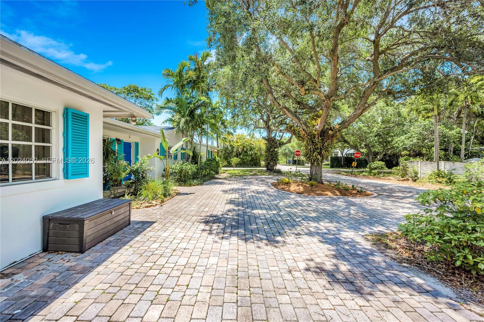 7741 SW 53rd Pl Miami, FL 33143