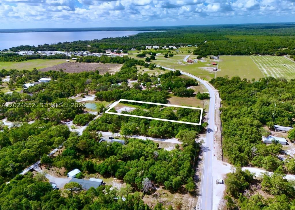3175 Walk In Water Rd Lake Wales, FL 33898