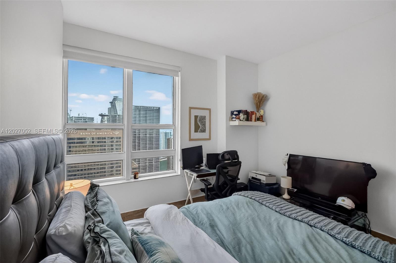 950 Brickell Bay Dr #4504 Miami, FL 33131