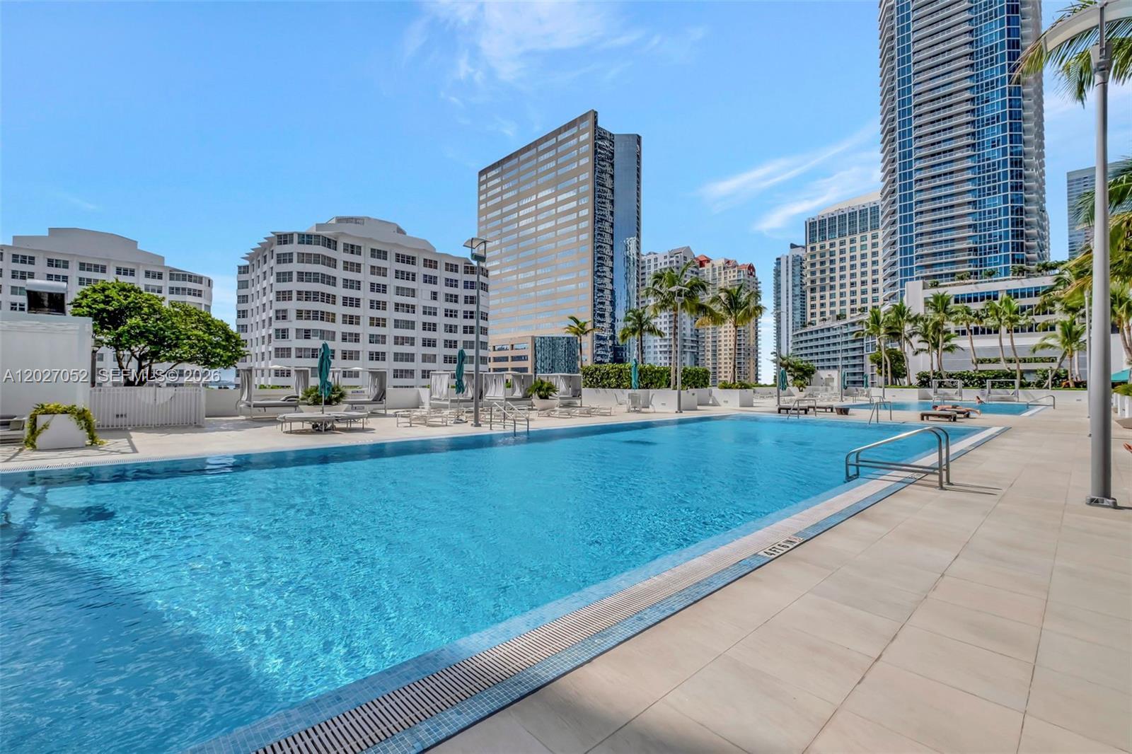 950 Brickell Bay Dr #4504 Miami, FL 33131