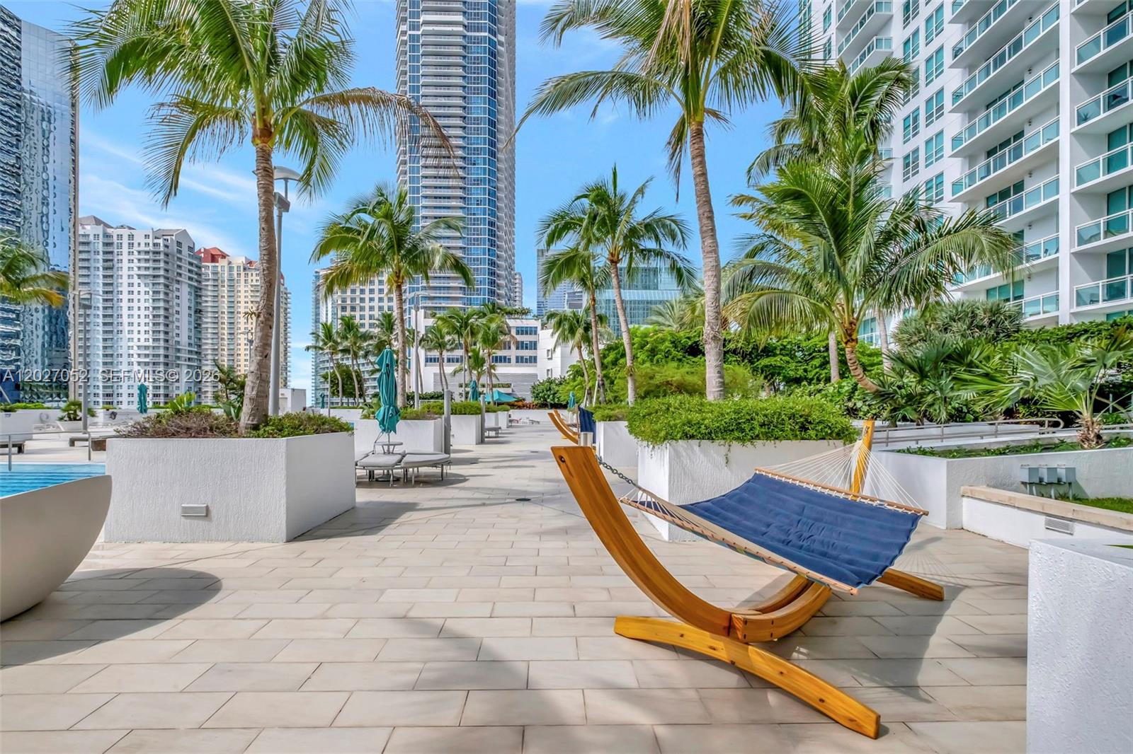 950 Brickell Bay Dr #4504 Miami, FL 33131
