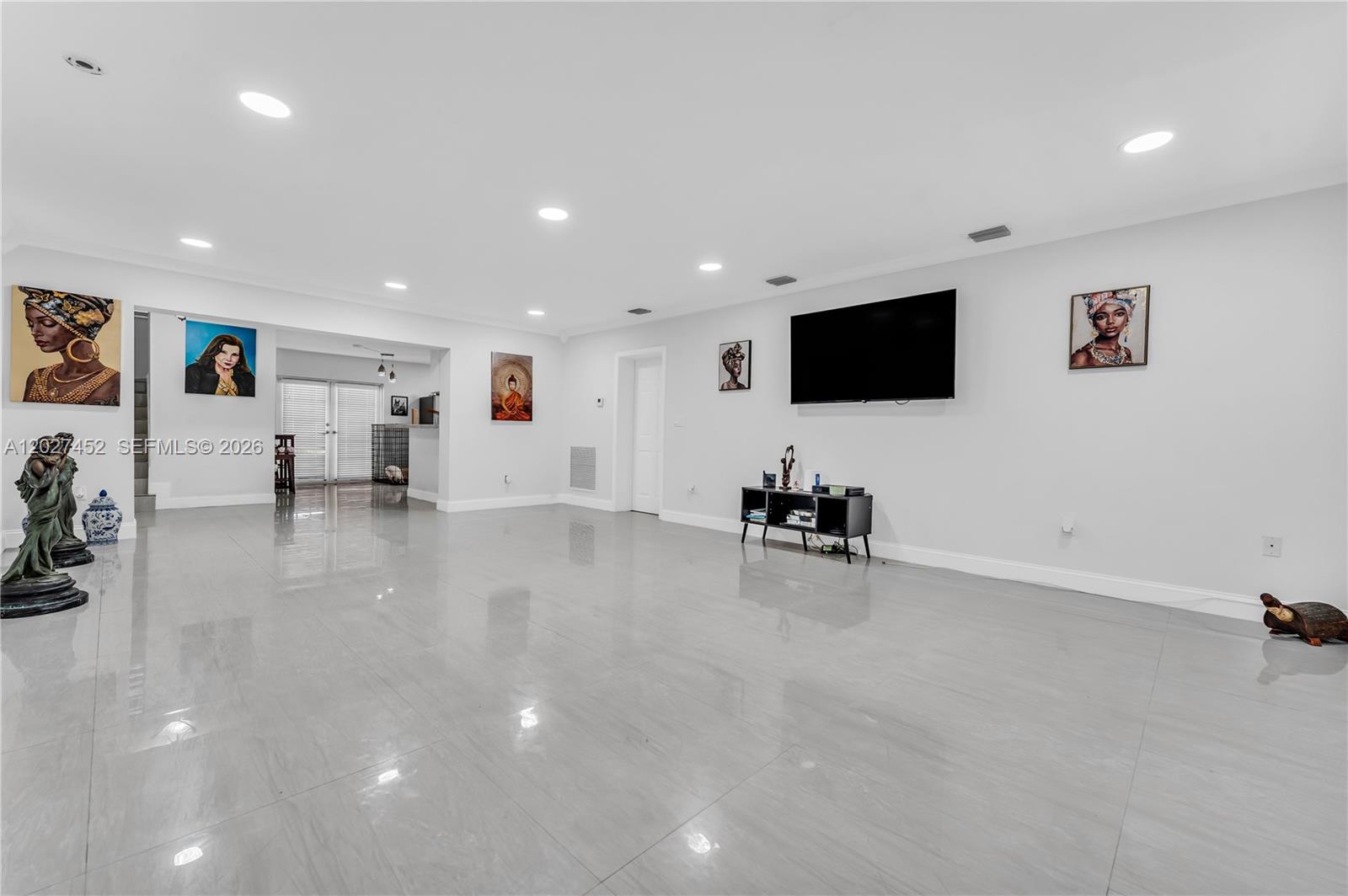 6284 SW 26th St Miami, FL 33155