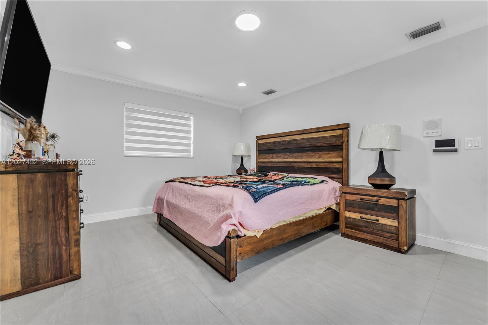 6284 SW 26th St Miami, FL 33155