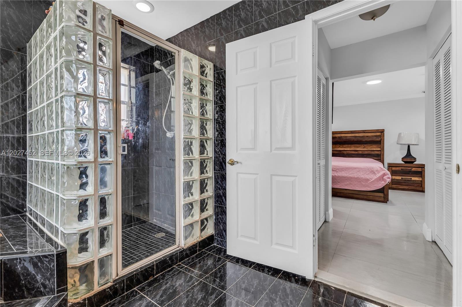 6284 SW 26th St Miami, FL 33155