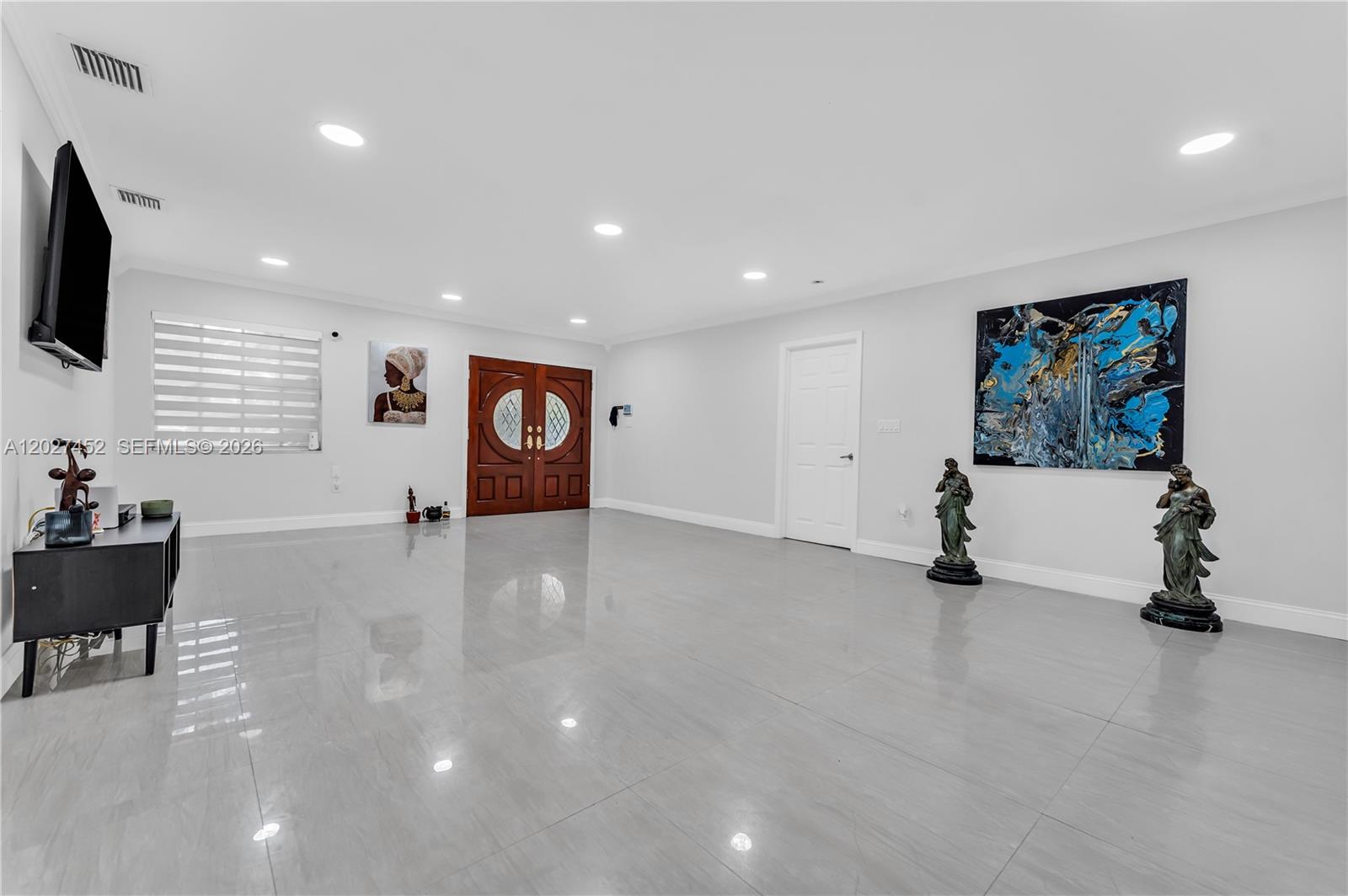 6284 SW 26th St Miami, FL 33155