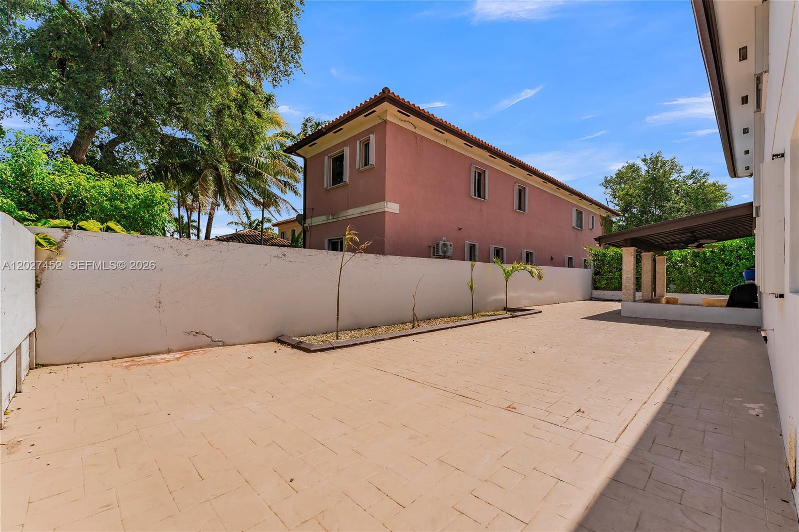 6284 SW 26th St Miami, FL 33155