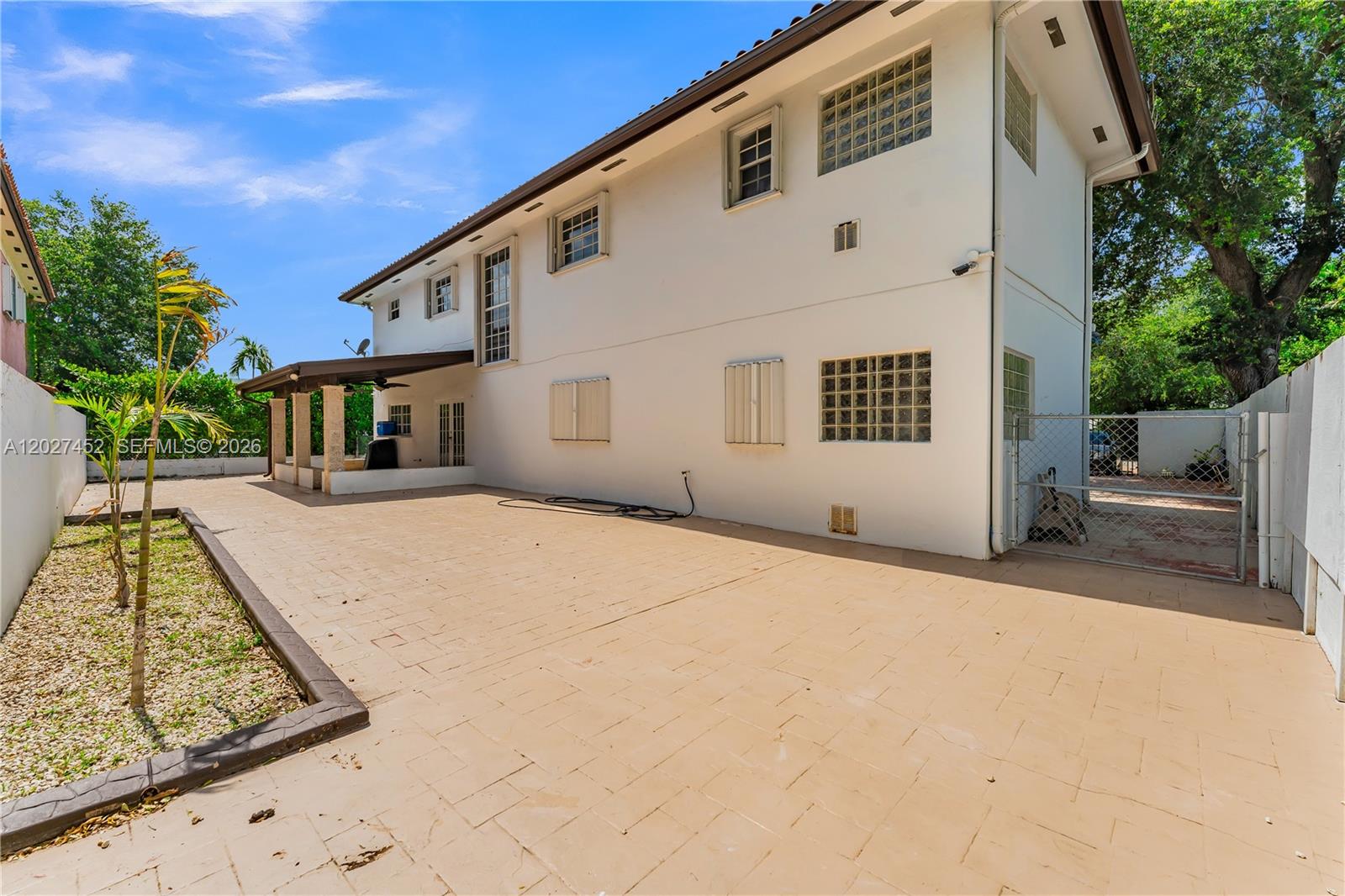 6284 SW 26th St Miami, FL 33155