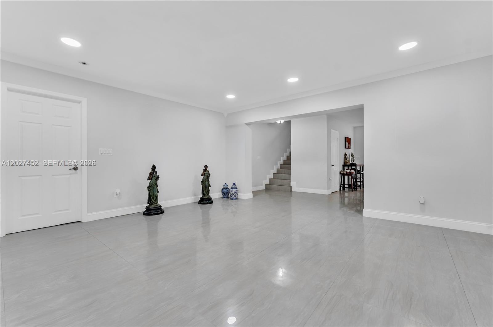 6284 SW 26th St Miami, FL 33155