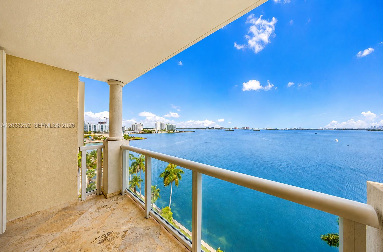 1625 Kennedy #1004D