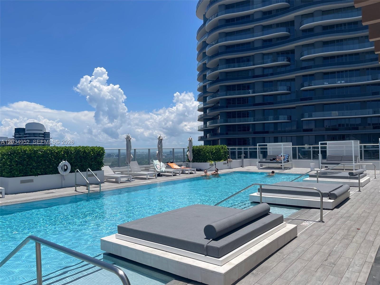 1010 Brickell #3810
