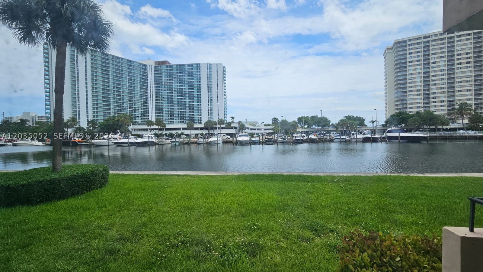 220 Kings Pt #105