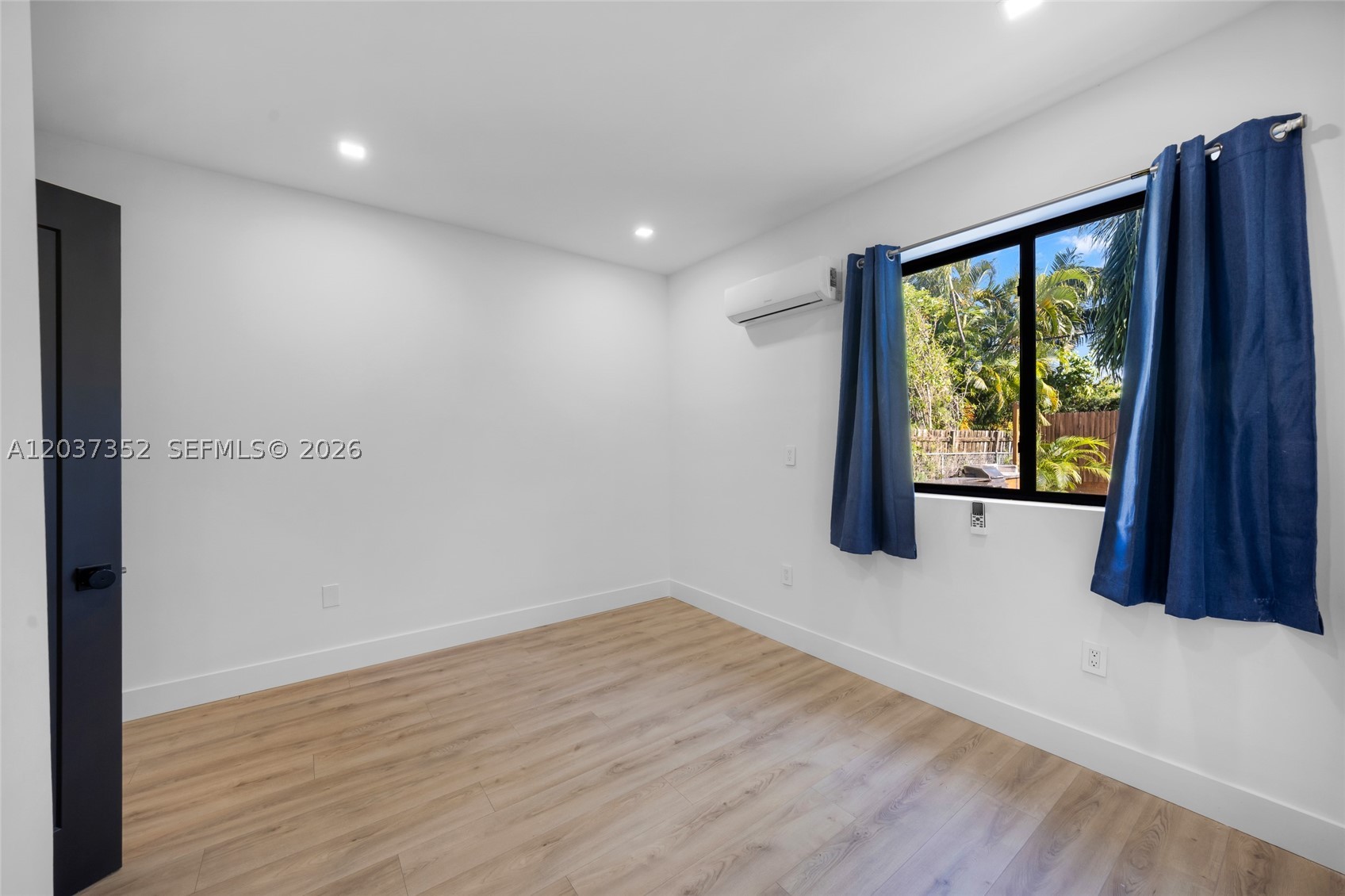 365 Fairway Dr Miami Beach, FL 33141